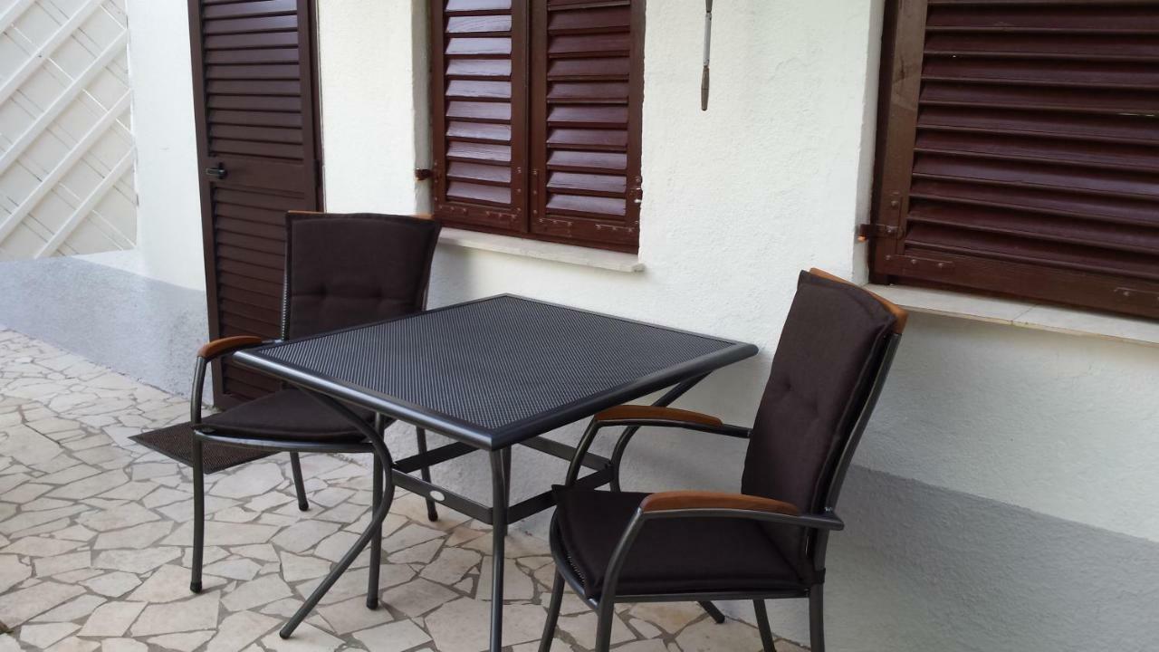 Apartment Dinko Cres Exterior photo