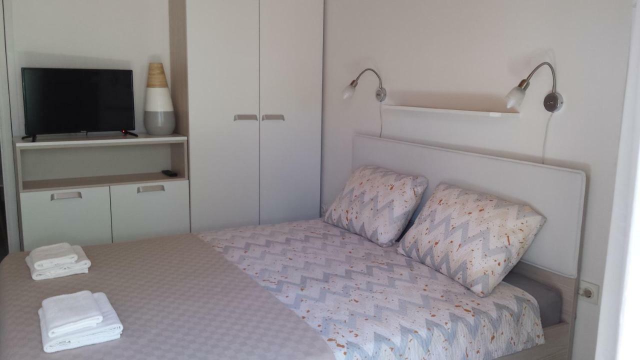 Apartment Dinko Cres Exterior photo
