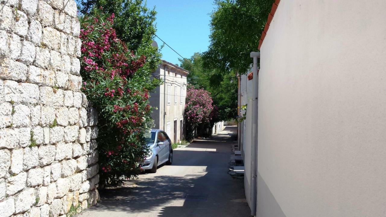 Apartment Dinko Cres Exterior photo